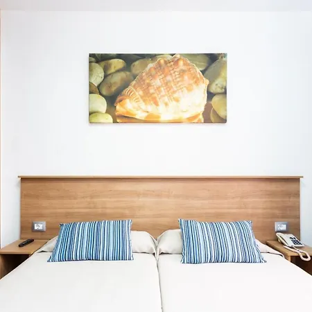 Doble Comoda Sin Cocina, Cerca De Playa Jardin, Con Piscina Y Wifi, En Puerto De La Cruz 푸에르토 드 라 크루즈