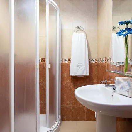 Doble Comoda Sin Cocina, Cerca De Playa Jardin, Con Piscina Y Wifi, En Puerto De La Cruz Appartement